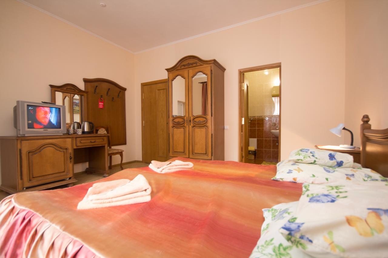 Gortenziya Hotel Polyana  Bagian luar foto